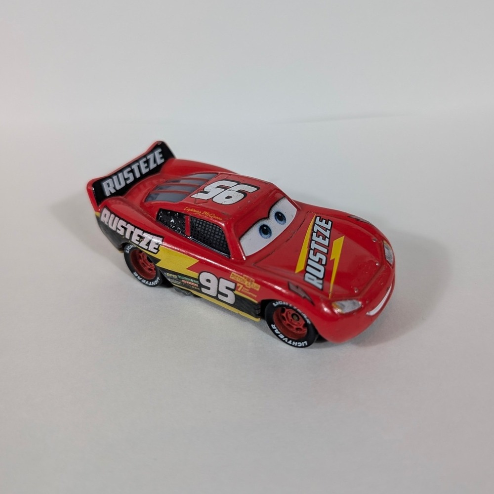 Disney Pixar Cars Lightning McQueen Rust-eze 95 Mattel Diecast Red Race Car